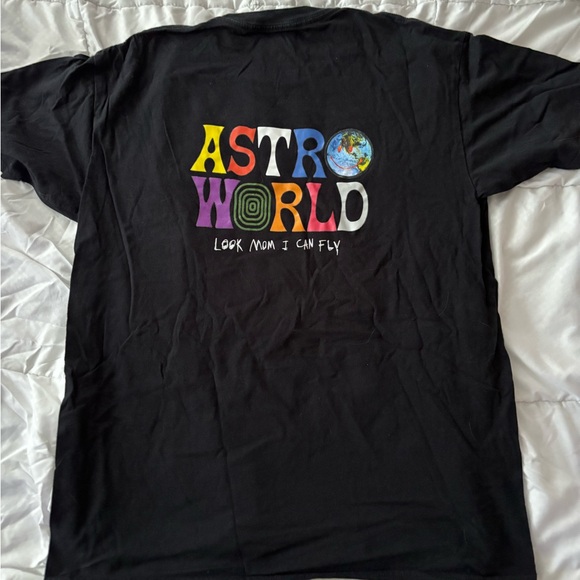 Astroworld concert Tshirt - Picture 2 of 2
